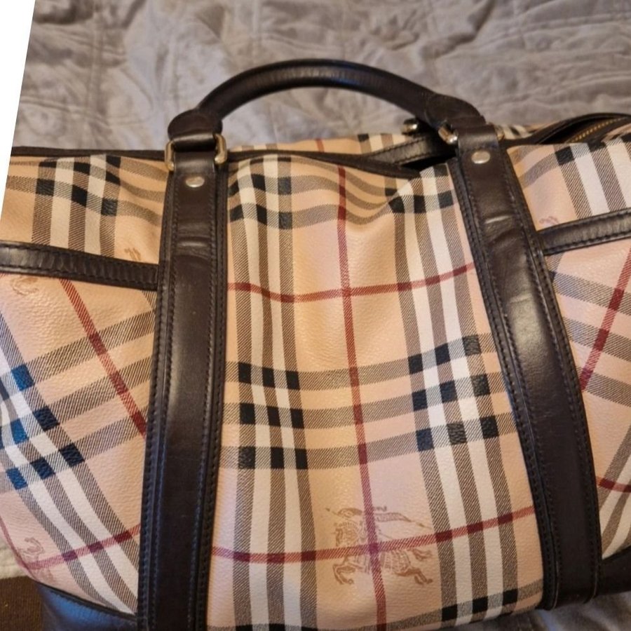 Burberry skötväska