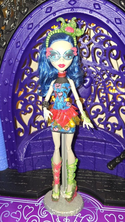 Monster High Ghoulia begagnad med annan stil