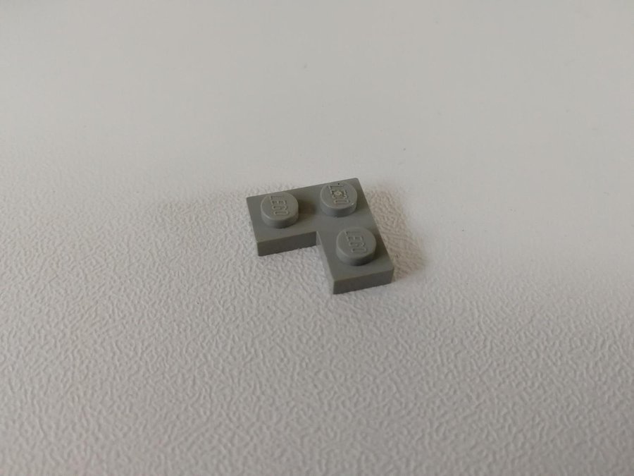 Lego - plate - vinklad - hörn - 2x2 - part 2420 - ljusgrå (old light gray)