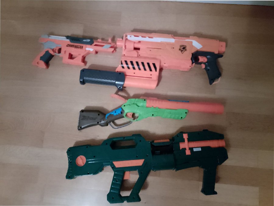 LOT NERF och andra totalt 4st