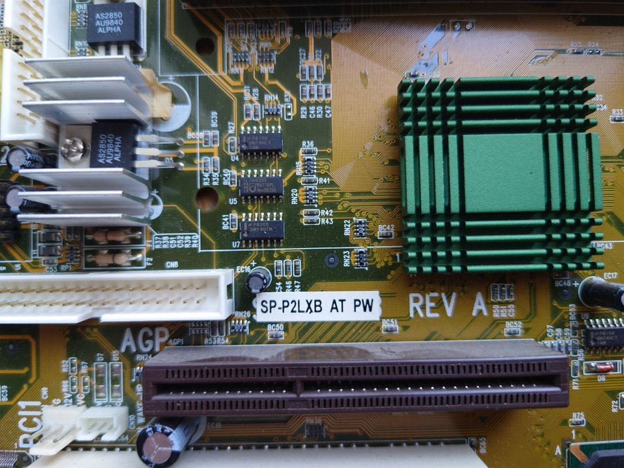 1997 SP-P2LXB AT mobo, AGP, ISA, PCI, Intel 440LX chipset, P II @233 MHz, 96MB