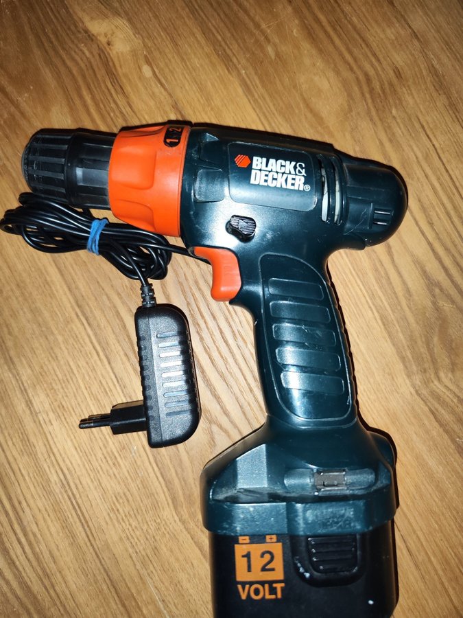 Black  Decker Sladdlös Borrmaskin 12V