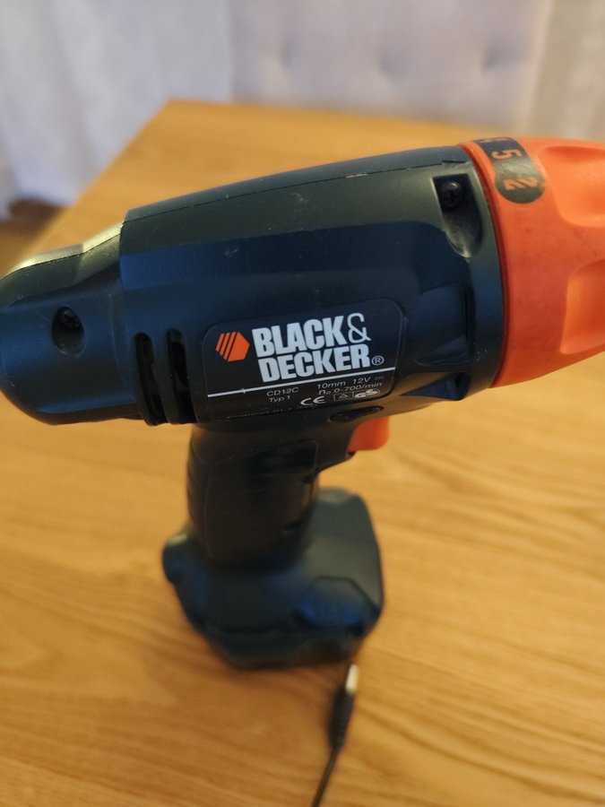 Black  Decker Sladdlös Borrmaskin 12V