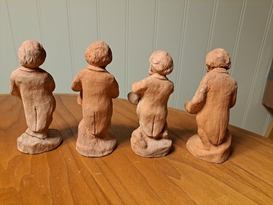 William Zadig - 75 år gamla terracotta figurer