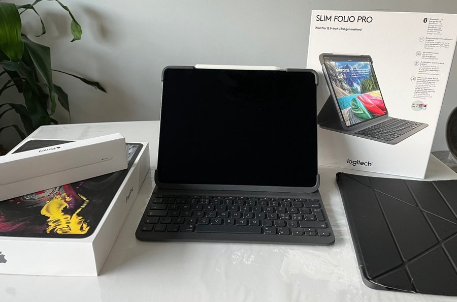 iPad Pro 12.9-inch (3rd generation) with Apple Pencil and Logitech Slim Folio