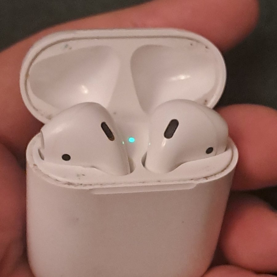 Apple AirPods A1602