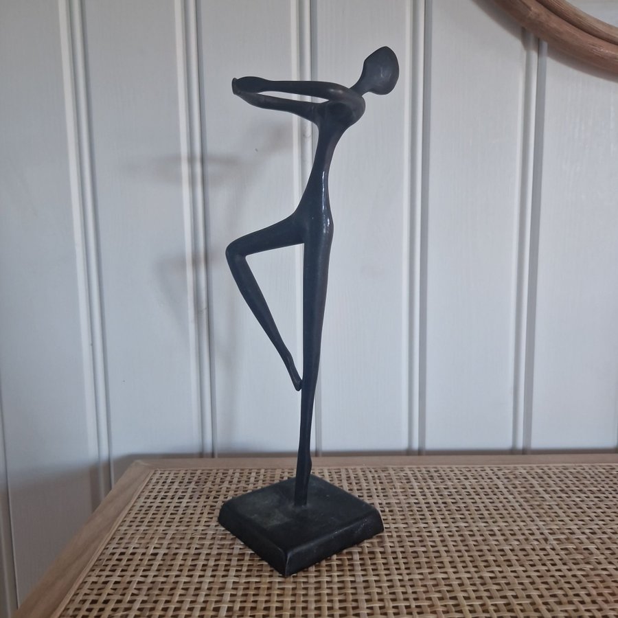 Skulptur ballerina IKEA design BODRUL KHALIQUE brons