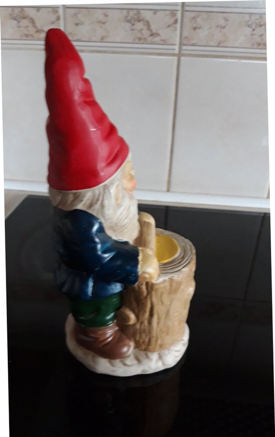 Tomte i keramik