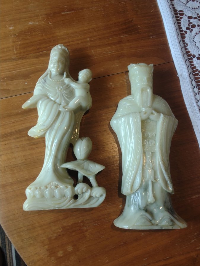 Två vackra figurer - Alabaster/jade - unika - lågt utrop - samlarobjekt