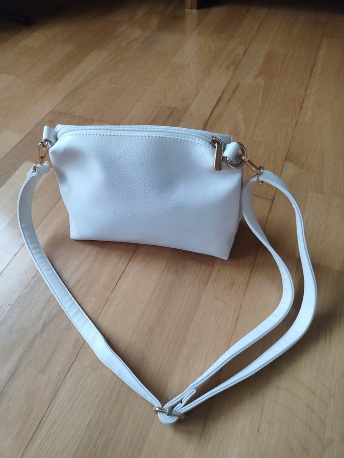 white shoulder bag