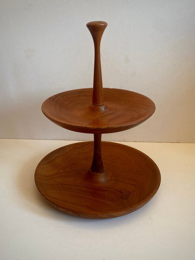 Mid-century modern våningsfat Kakfat teak cake stand Sweden retro vintage 1960s