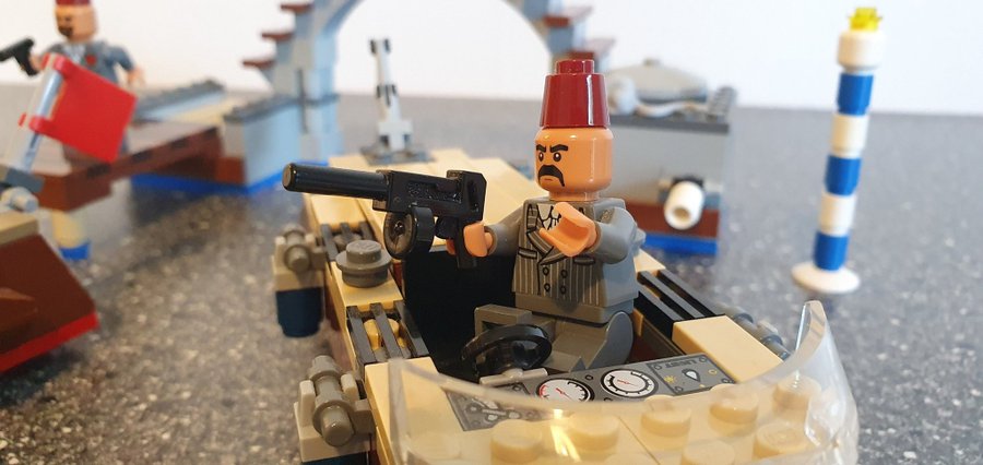 LEGO Indiana Jones 7197 - Venice Canal Chase