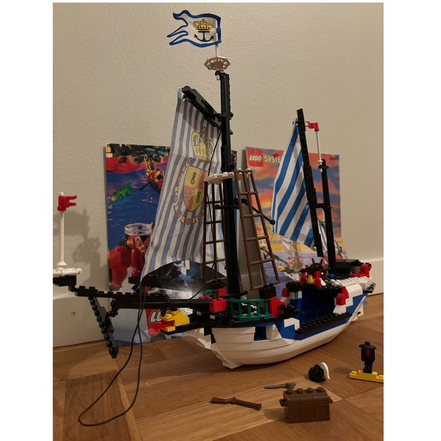 Lego 6280 - Armada Flagship