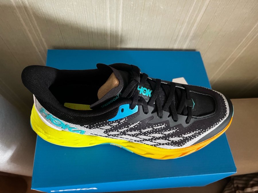 Hoka Speedgoat 5 Herr Storlek 41 1/3