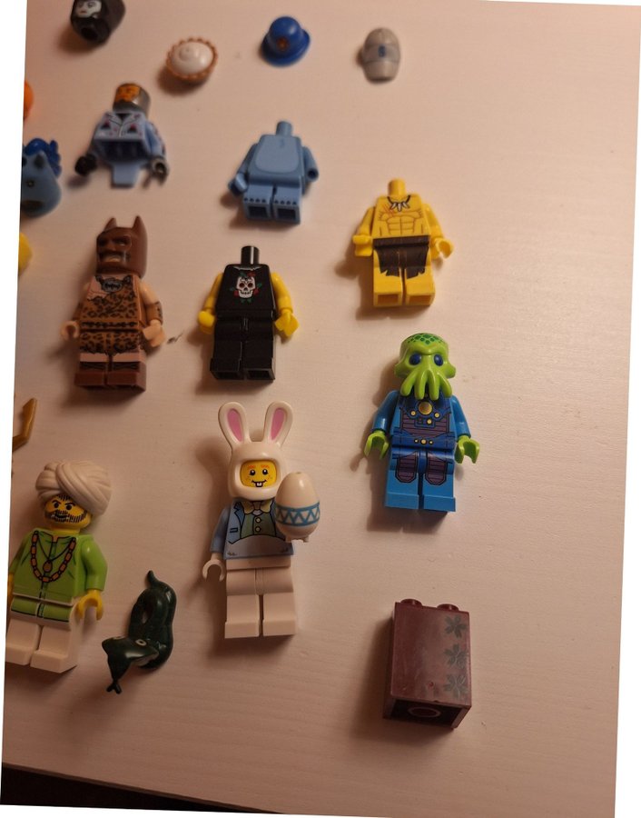 Lego CMF minifigurer, massa delar