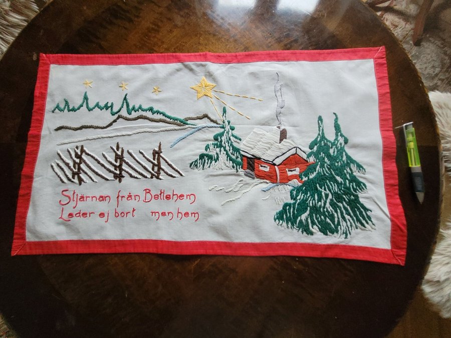 Charmig gammal jul väggbonad handbroderad vinter motiv 67×40cm