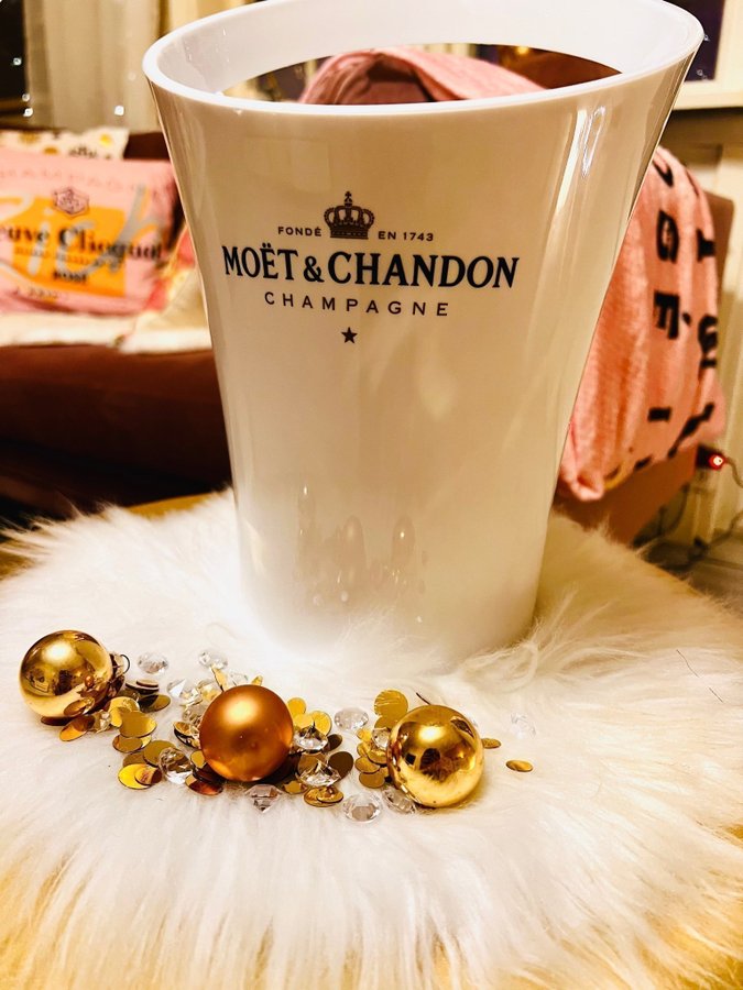 Ny Moet  Chandon champagne hink vit Nyår!