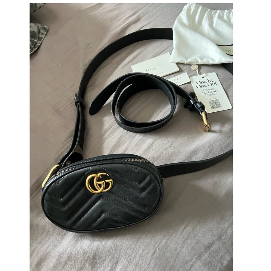 Gucci Marmont Oval black leather Bumbag