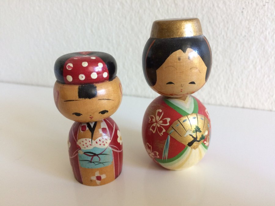 Paret retro nodding kokeshi