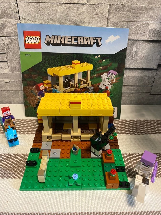 LEGO Minecraft 21171 Häststallet