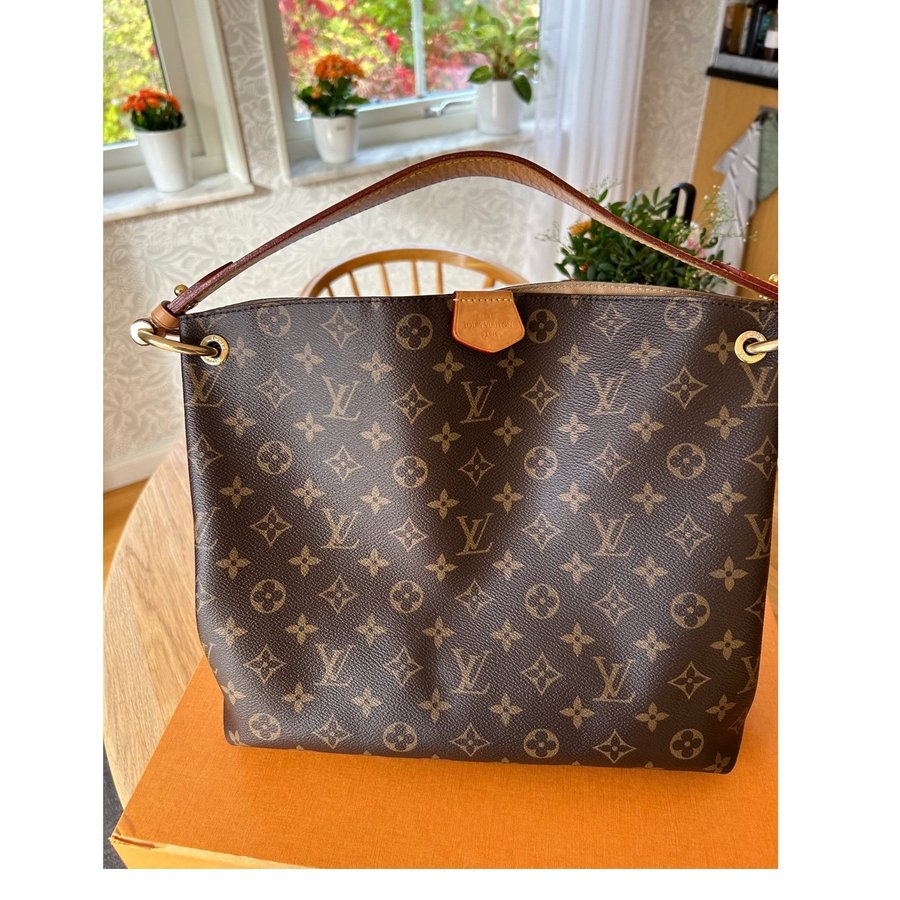 Louis Vuitton Graceful PM