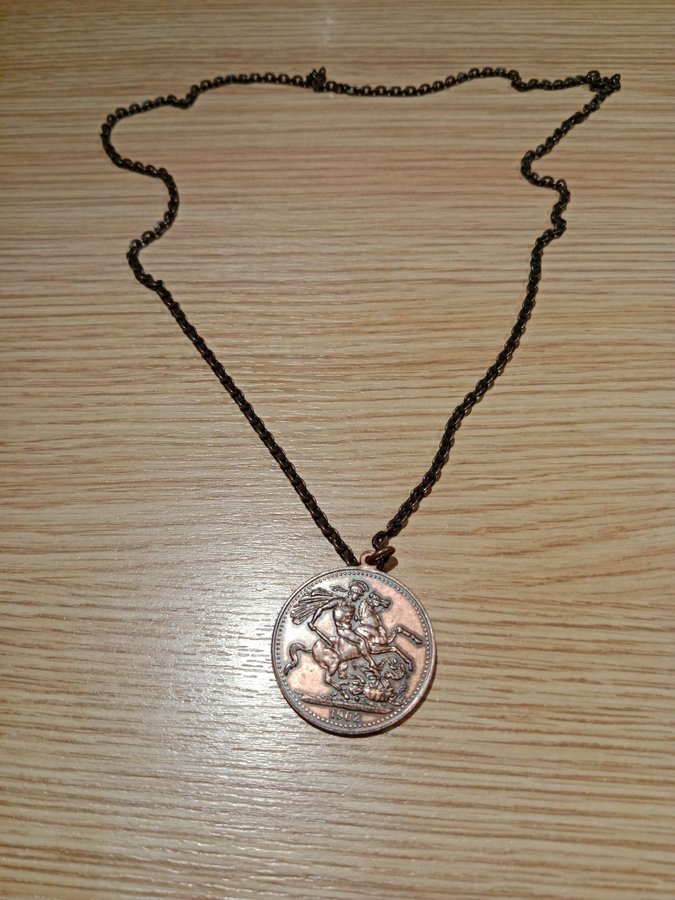 Necklace with a big coin from England as a charm