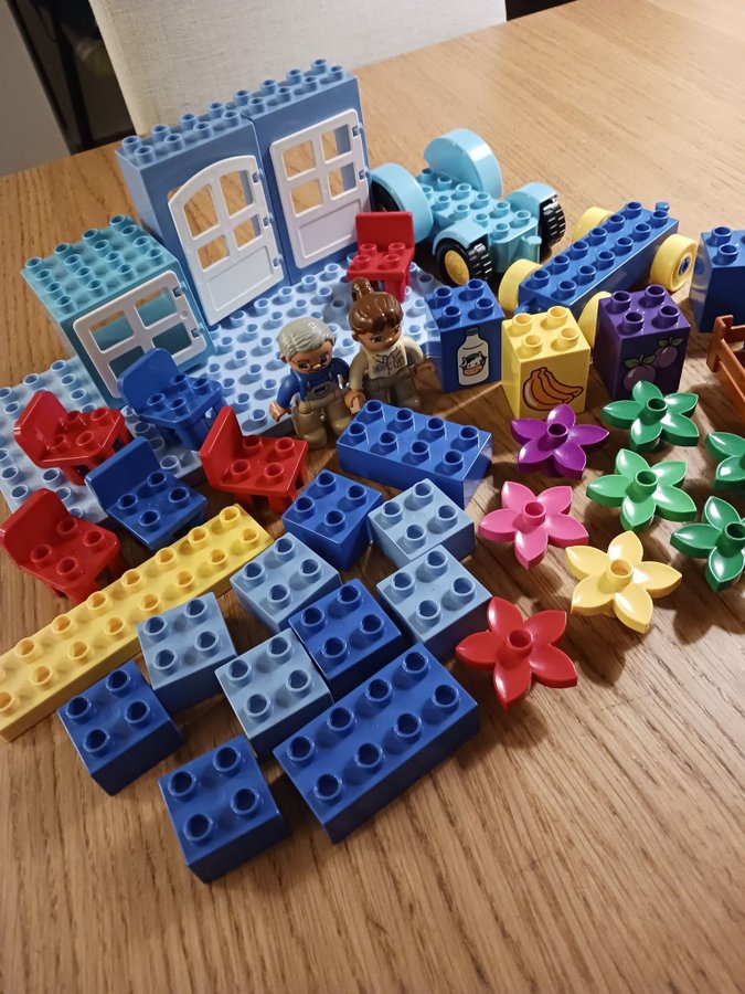 Lego Duplo Bitar 42 st olika