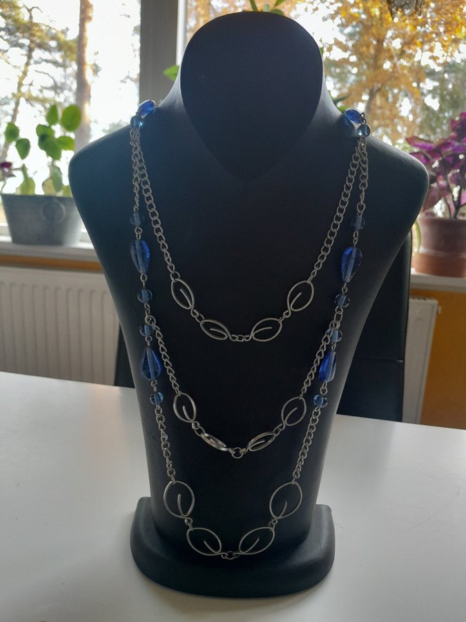 Halsband silver blå pärlor