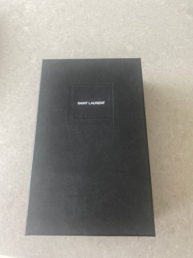 Saint Laurent Wallet on chain