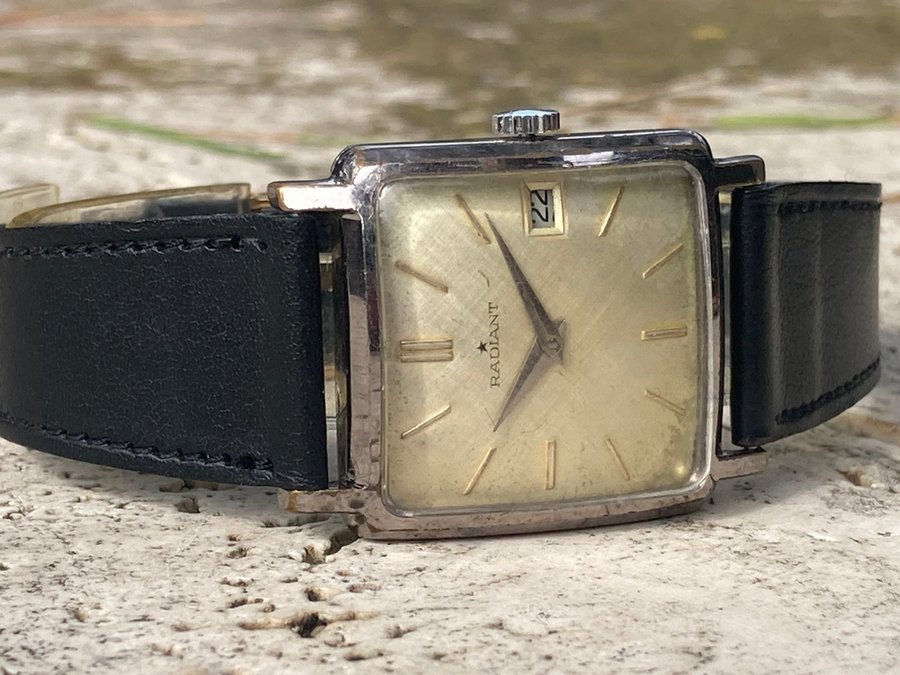 Vintage Radiant square Peseux Cal.320 men manual wind watch running