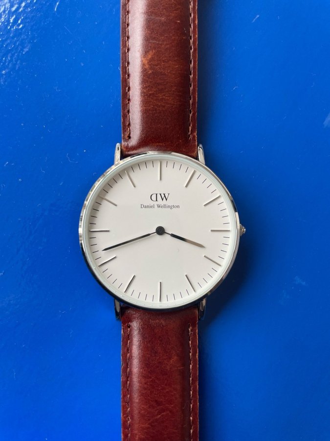 Daniel Wellington klocka Classic St Mawes läderband