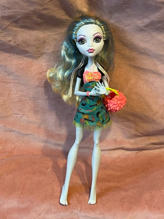 Lagoona Blue picture day monster high