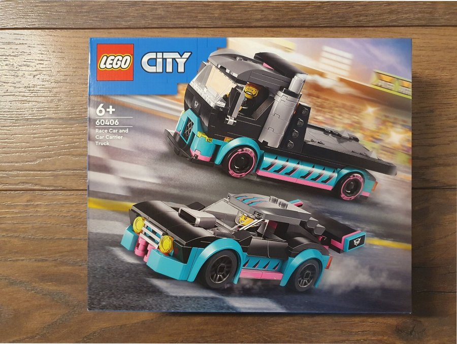 LEGO City 60406 Race Car and Car Carrier Truck Oöppnad