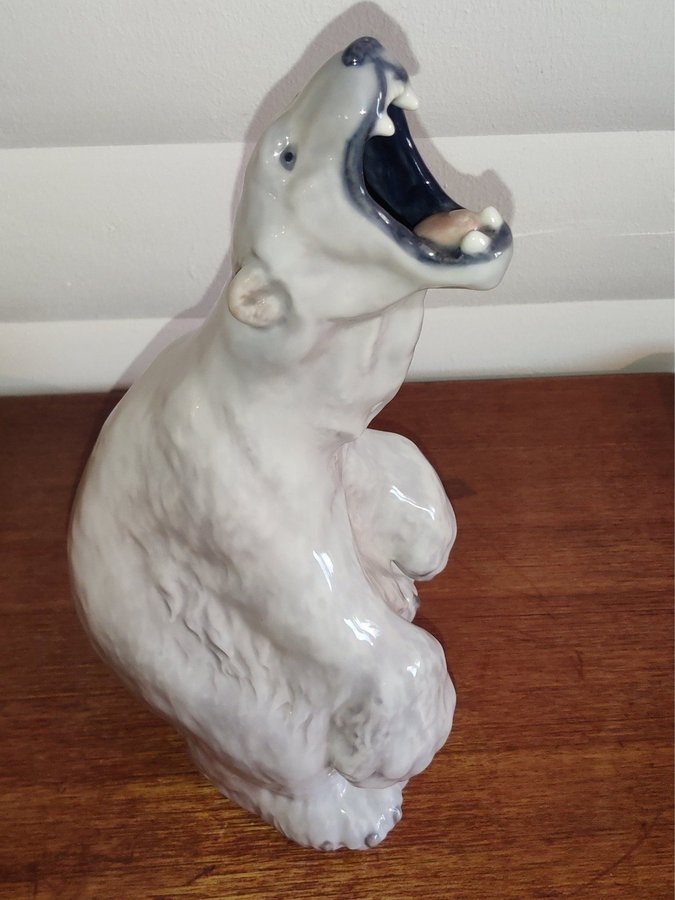 Porslin Royal Copenhagen STOR Isbjörn Polarbear Figurin OPX 502 rare retro