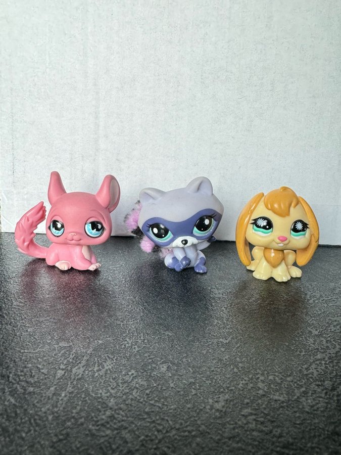 Littlest Pet Shop Chinchilla #599 Racoon #2580 Rabbit #864 Authentic