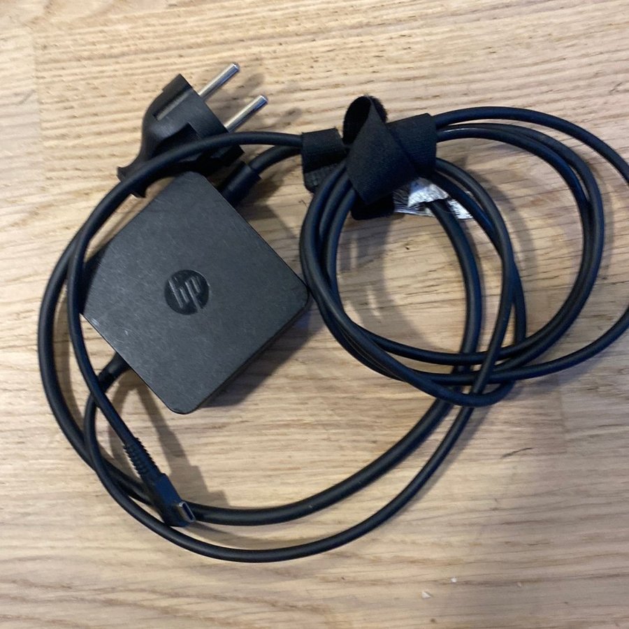 Hp USB-C 45 v lladare