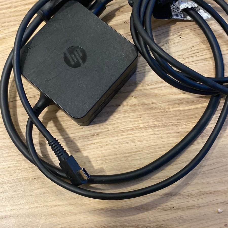 Hp USB-C 45 v lladare