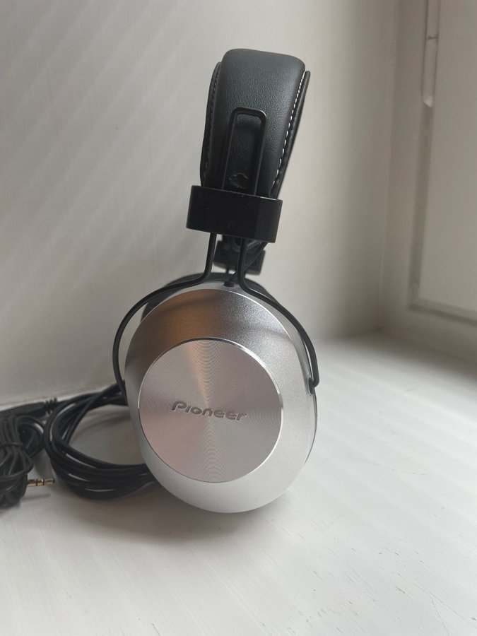 Pioneer SE-MS7BT(S) Wireless trådlösa Around / Over-ear Headset hörlurar nyskick