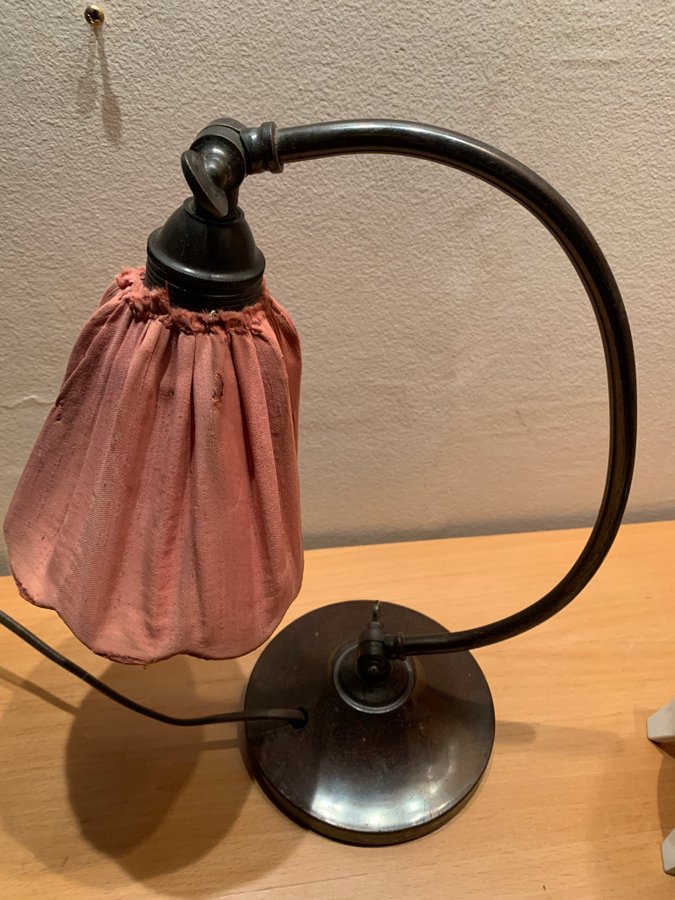 Bordslampa från tidigt 1900-tal.