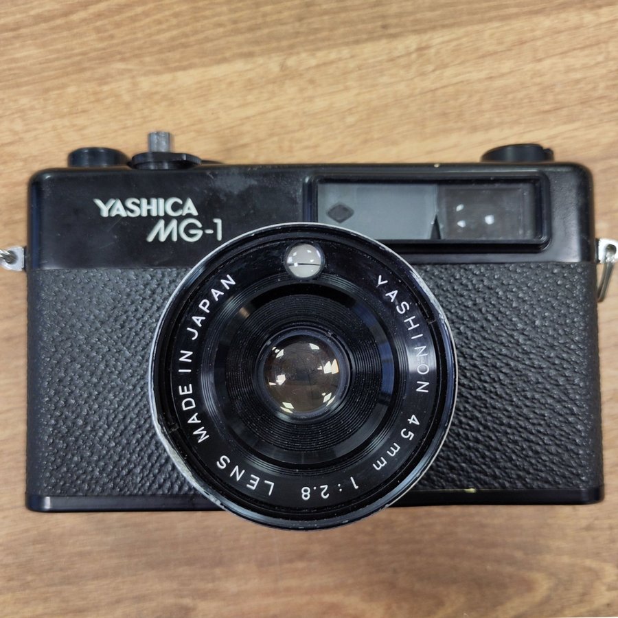 Yashica MG-1