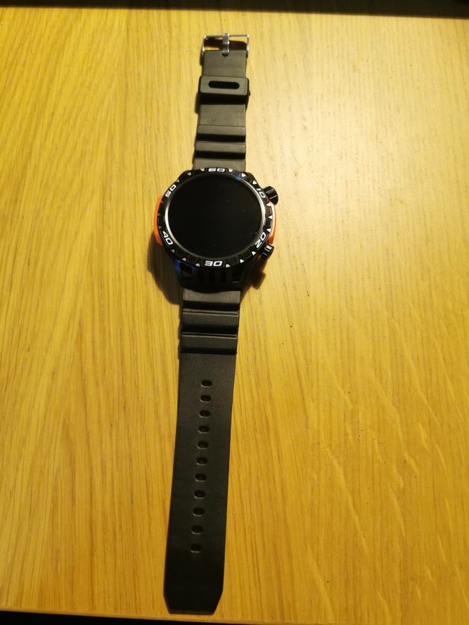 Smartwatch med ledlampa på sidan