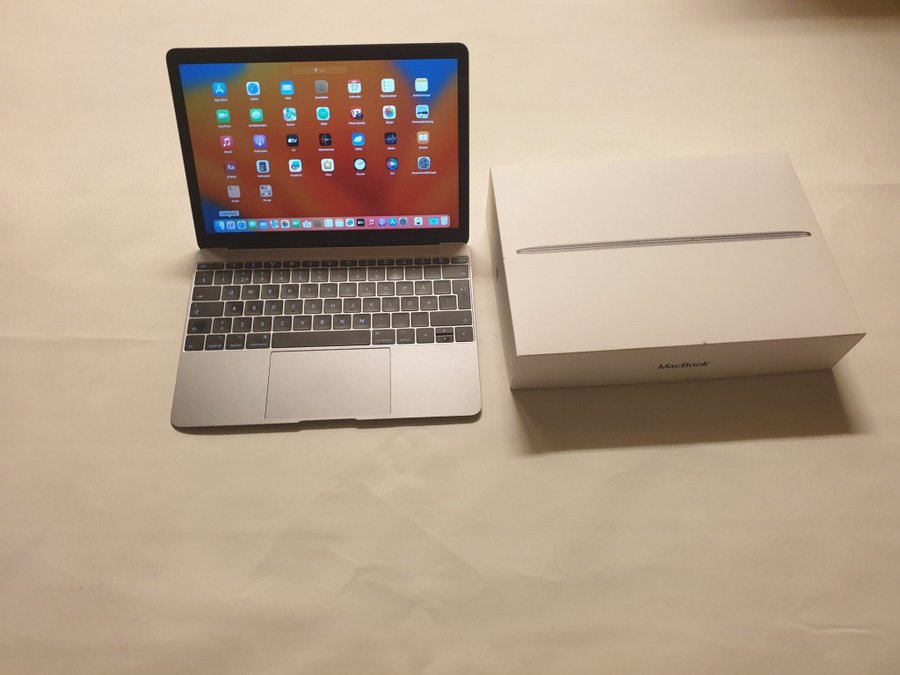 MacBook Pro 12” 2017 8GB RAM 256 SSD