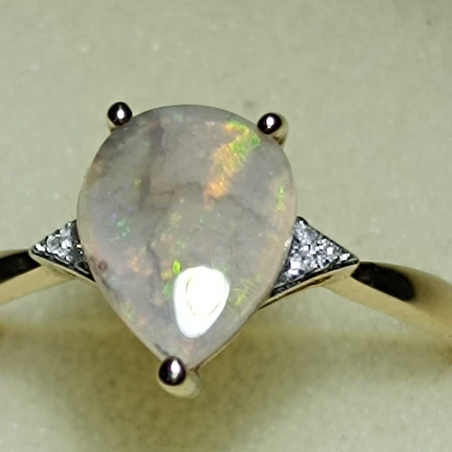 Guldring 14k (585) Opal-Diamanter