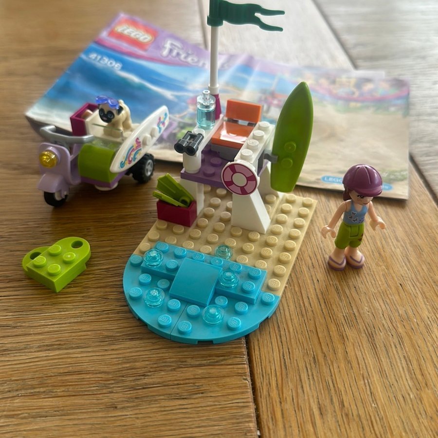 Lego friends Mias strandskoter