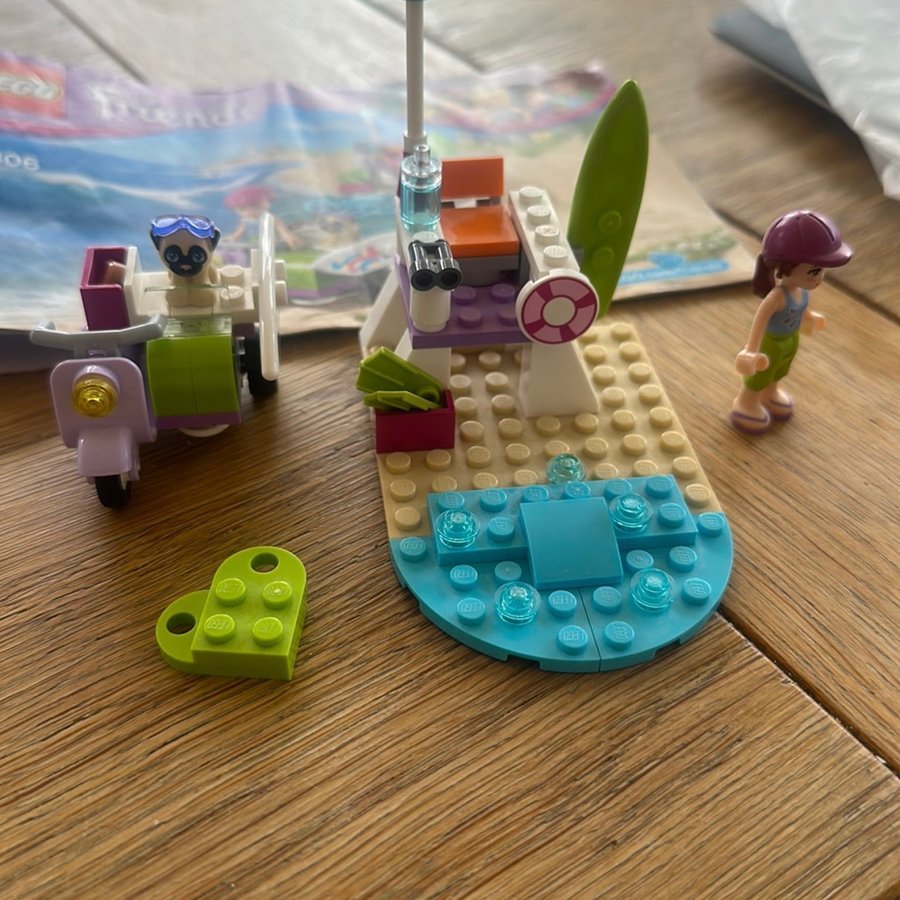 Lego friends Mias strandskoter