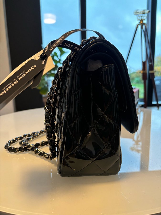 Ny jumbo Chanel flap bag