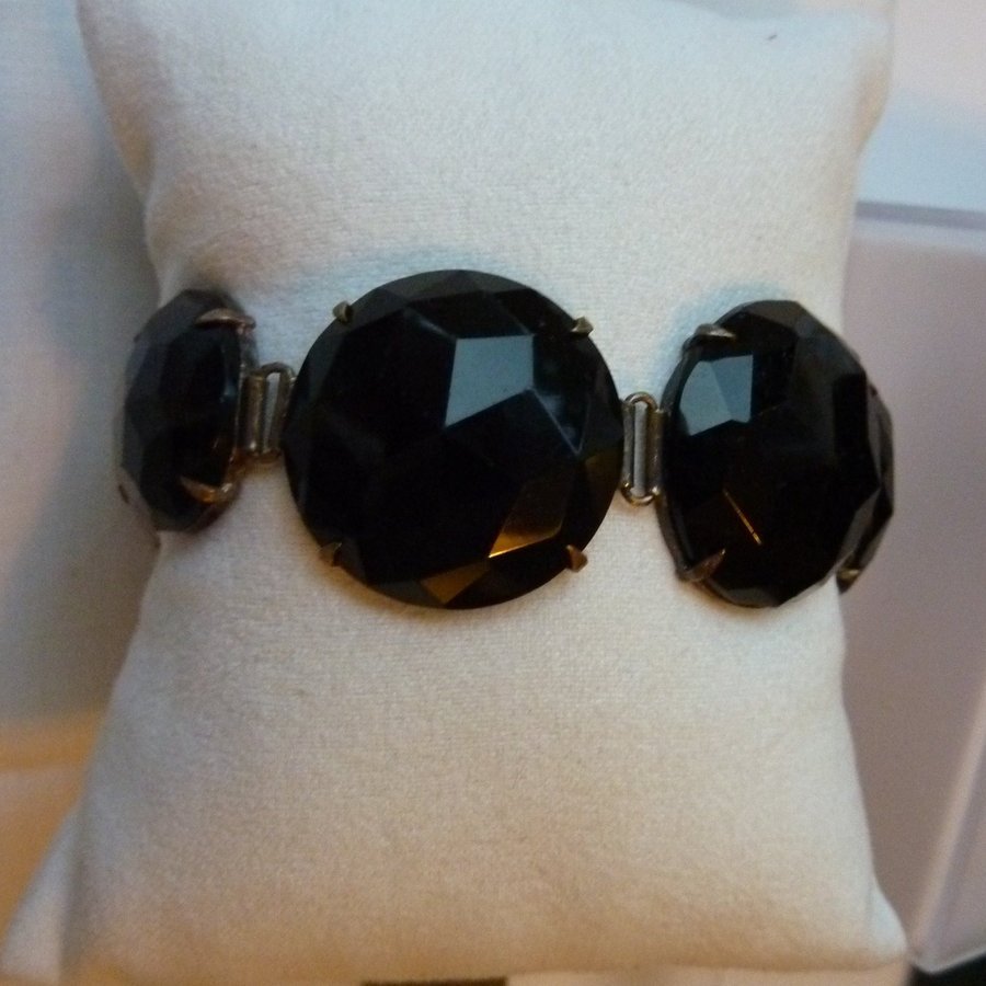 Handarbete armband med svarta stenar onyx retro vintage Sorgsmycken 18 cm