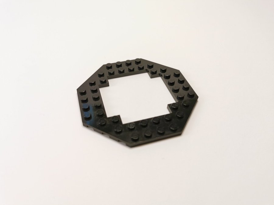 Lego - plate - 10x10 - octagonal - part 6063 - svart