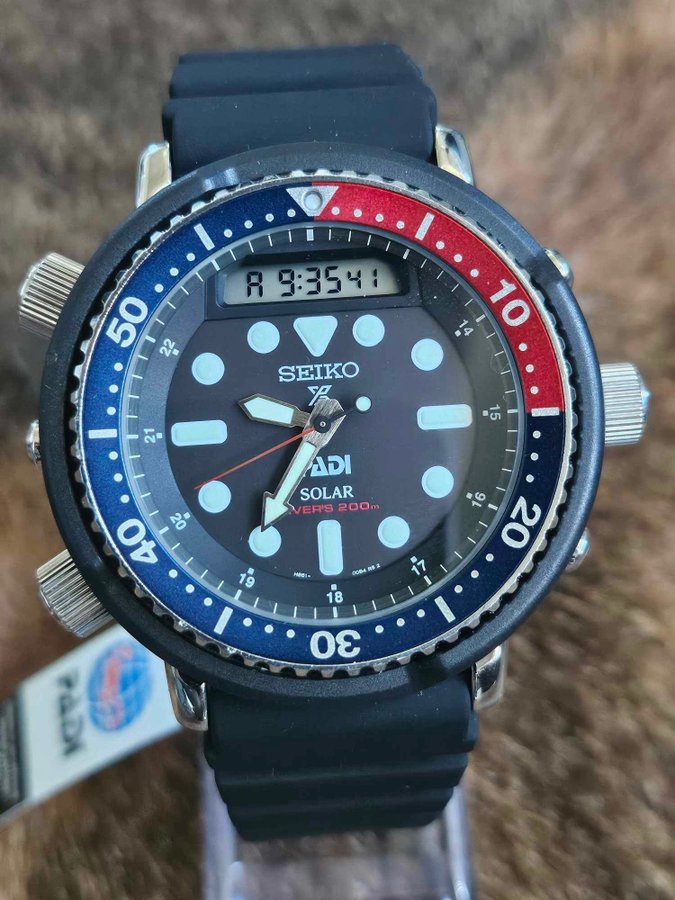 INGEN RESERVEPRIS! Seiko Prospex "Arnie" Solar SNJ027P1 - Ny og Uburgt