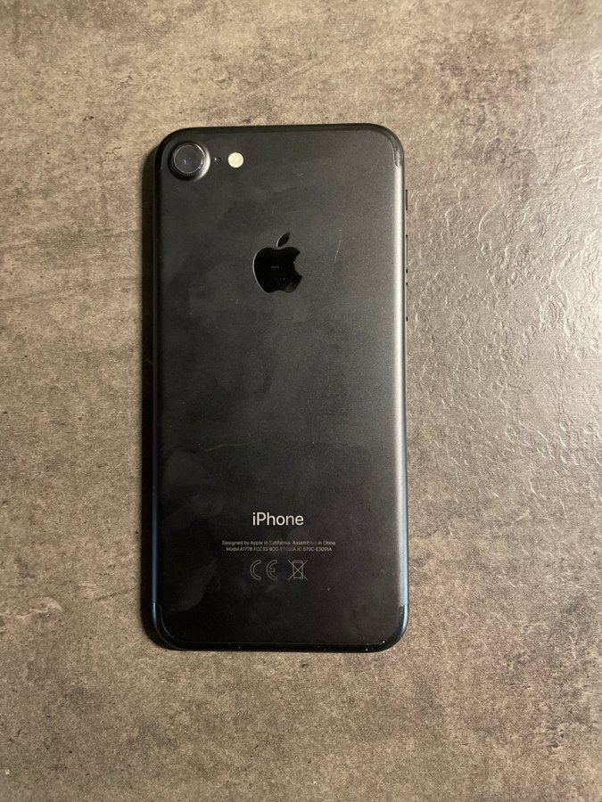 iPhone 7 svart 32gb